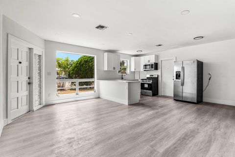 6831 Greene Street Hollywood FL 33024