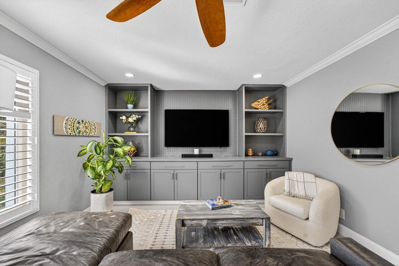 THE COVE - Residential