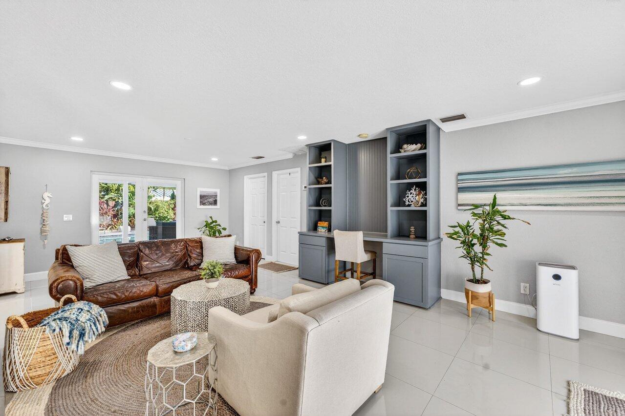 THE COVE - Residential