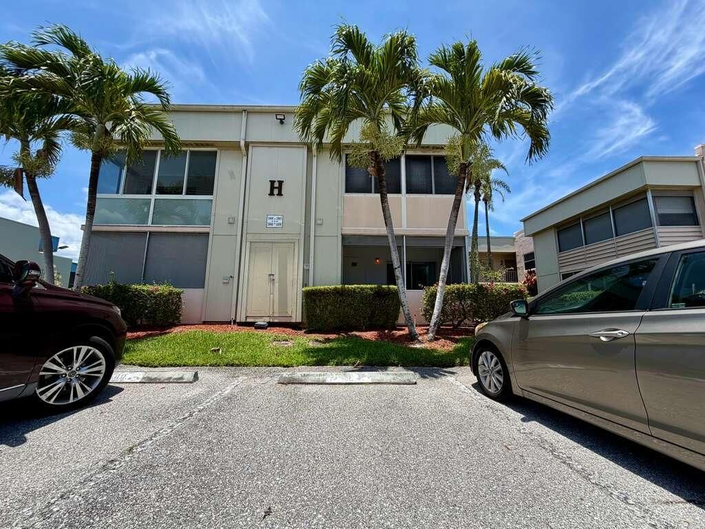 Photo of 359 Capri H #359, Delray Beach, FL 33484 (MLS # B26044033)