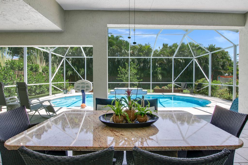 Photo of 511 Cypress Court, Tequesta, FL 33469 (MLS # R10926959)