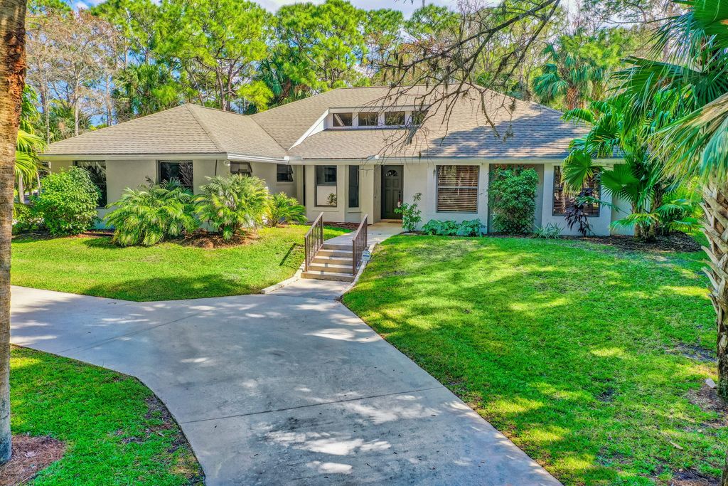 Photo of 8300 159th Court N, Palm Beach Gardens, FL 33418 (MLS # R11084934)