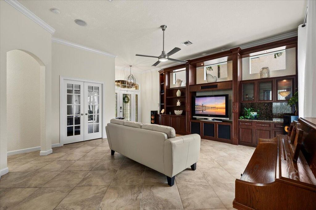 Photo of 8203 Calterra Drive, Palm Beach Gardens, FL 33418 (MLS # B26032520)