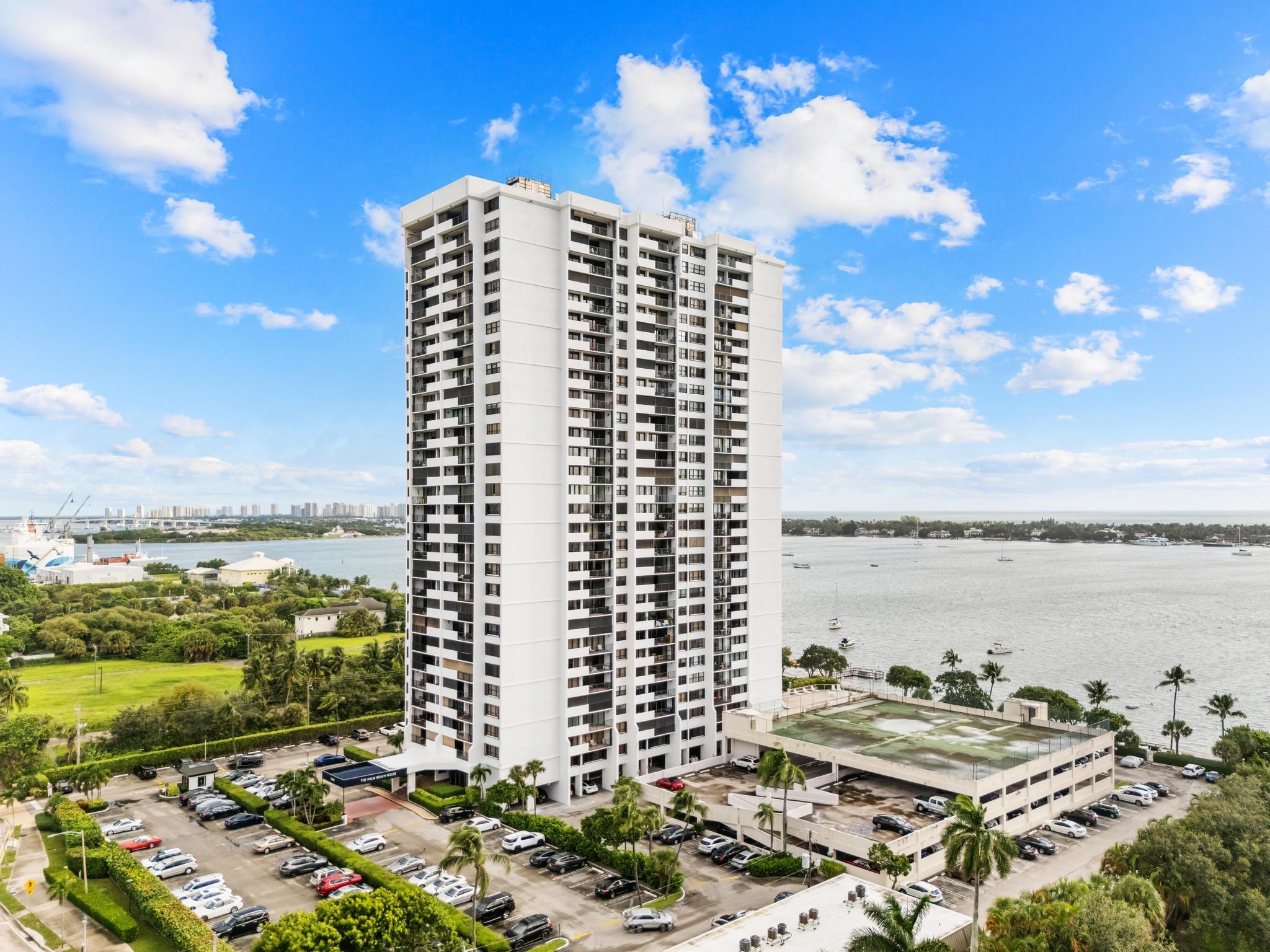 PALM BEACH HOUSE CONDO - Residential