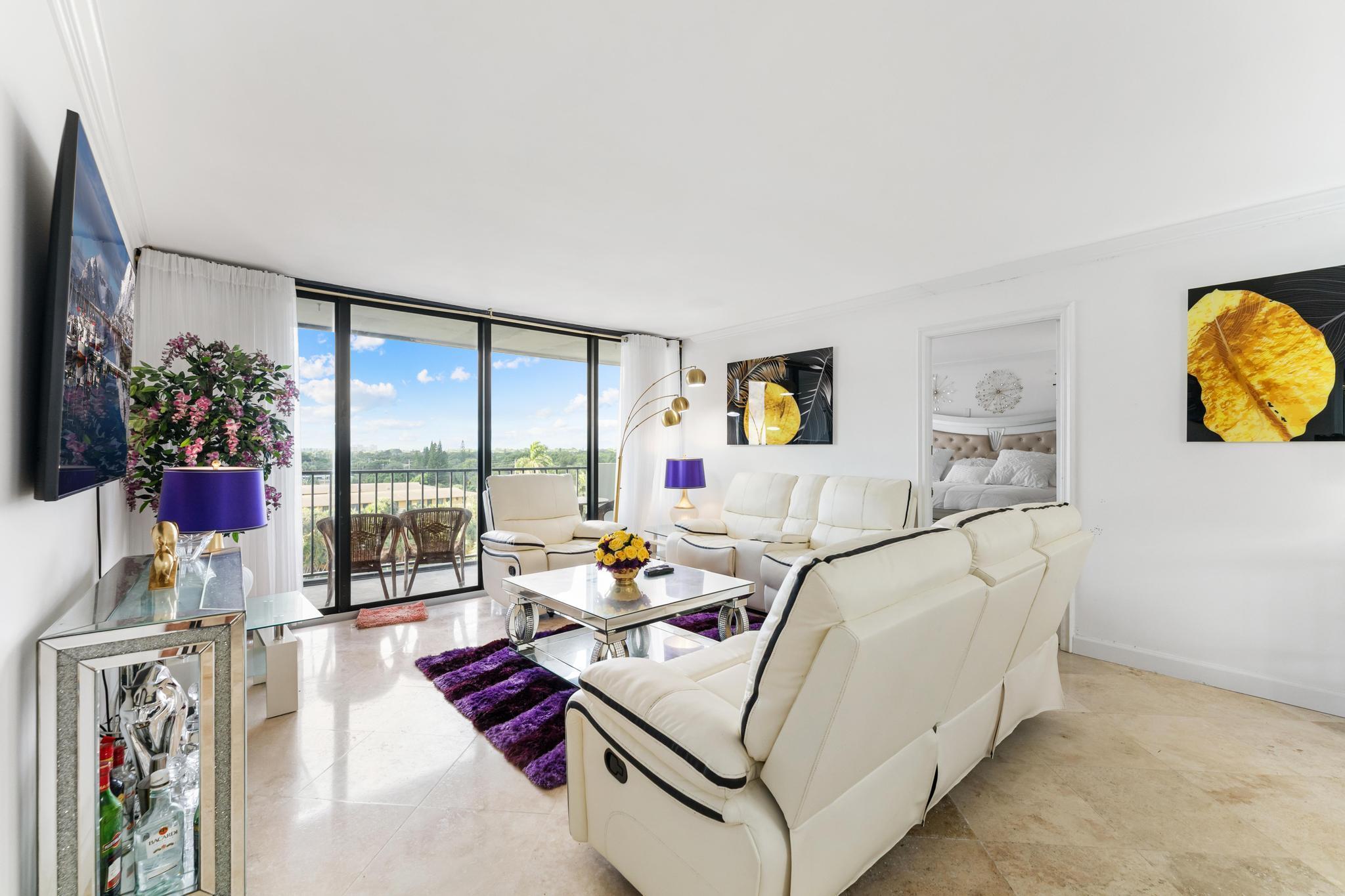 PALM BEACH HOUSE CONDO - Residential