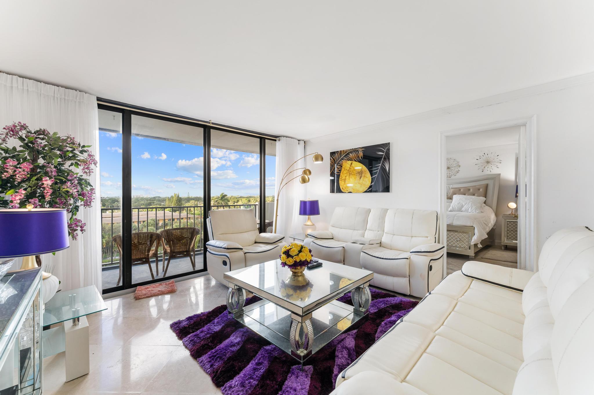 PALM BEACH HOUSE CONDO - Residential