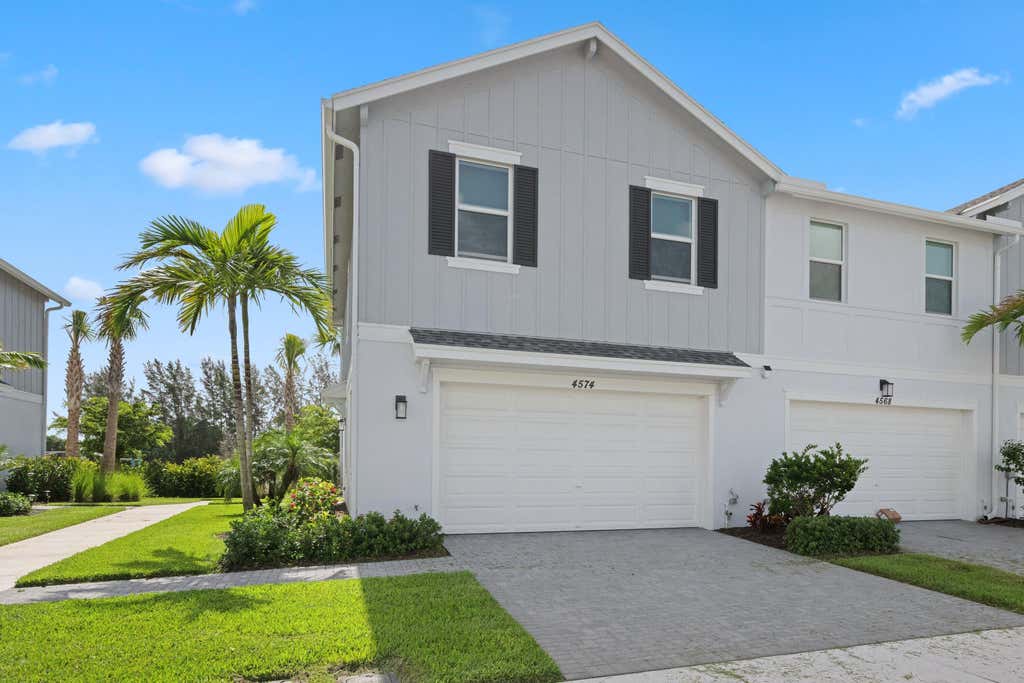 Photo of 4574 Longwood Lake Square, Westlake, FL 33470 (MLS # B26051149)