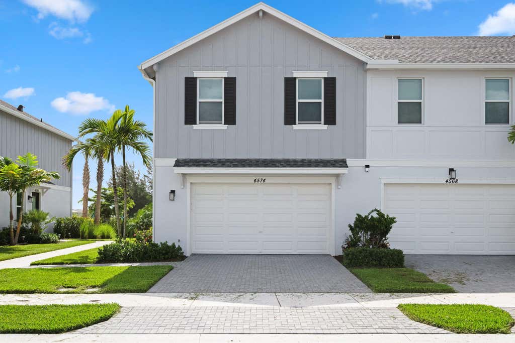 Photo of 4574 Longwood Lake Square, Westlake, FL 33470 (MLS # B26051149)