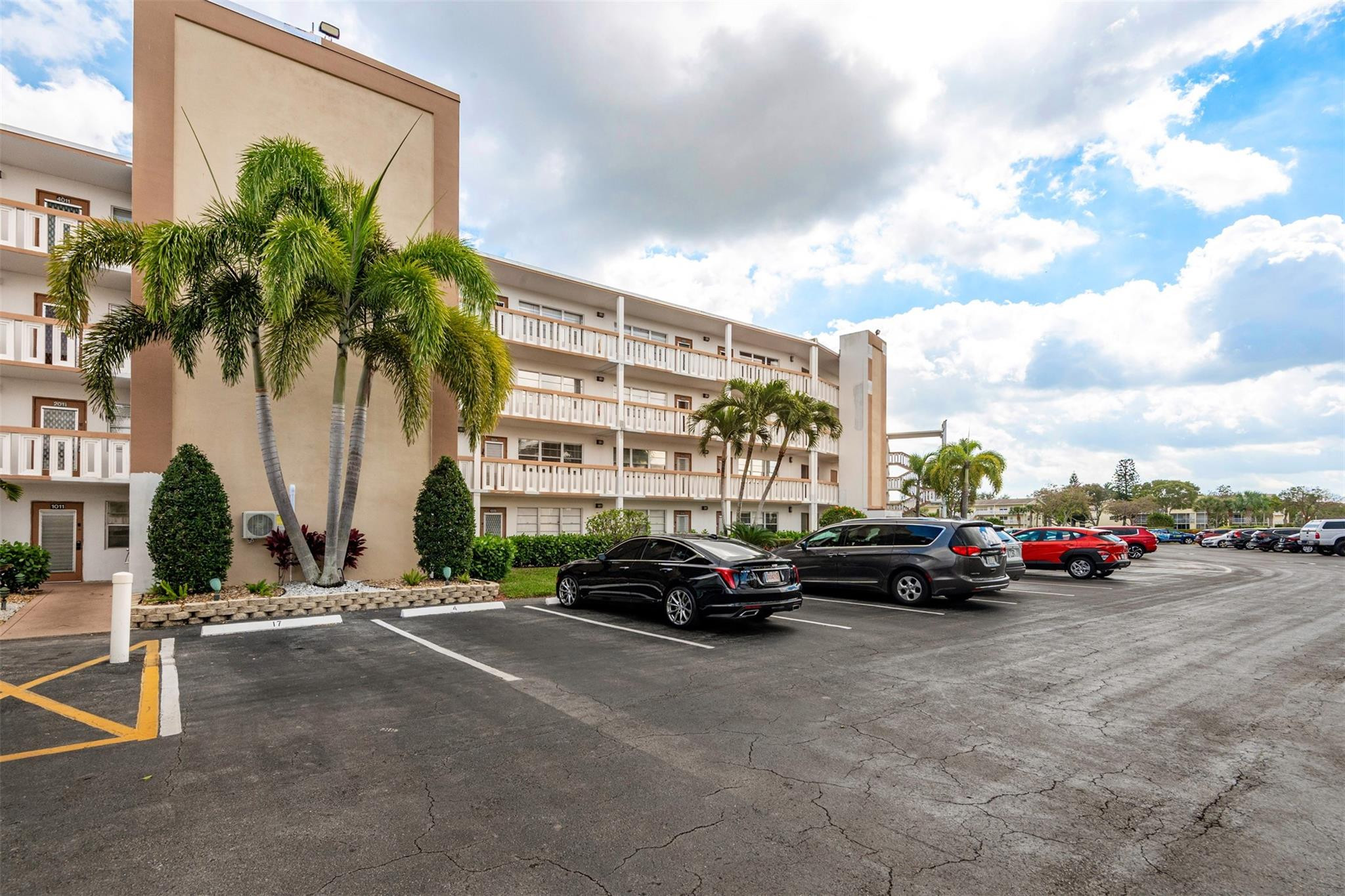 CORNWALL AT CENTURY VILLAGE CONDO - Residential Lease