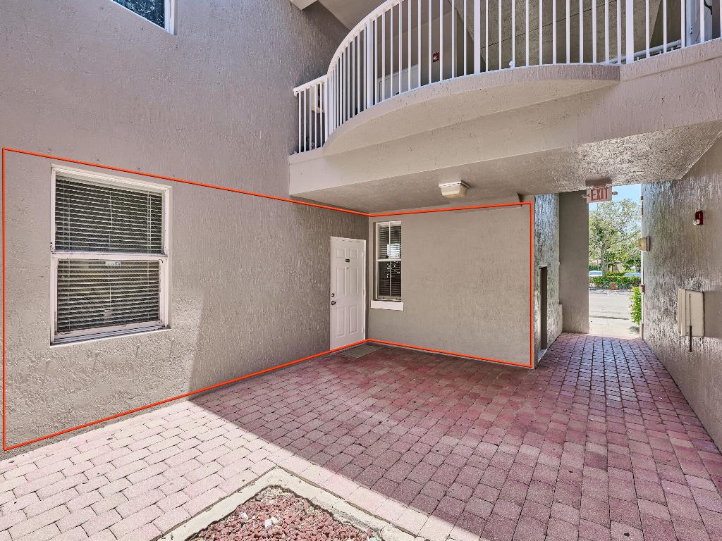 SHOMA COURTYARDS I AT ROYAL PALM CONDOMINIUMS - Residential