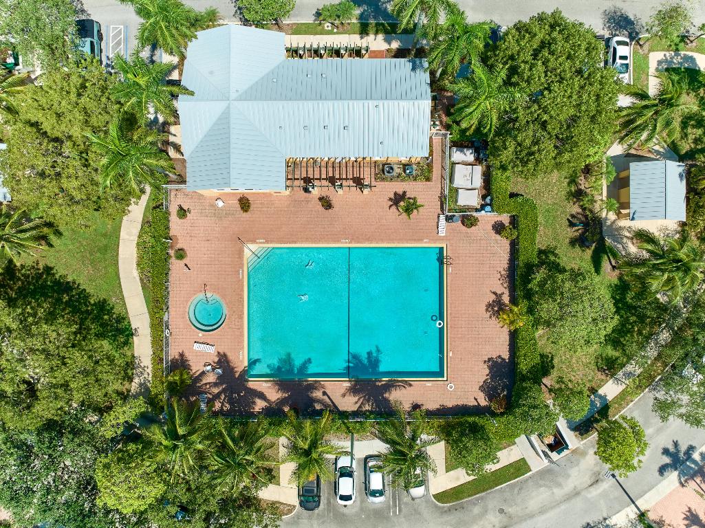 SHOMA COURTYARDS I AT ROYAL PALM CONDOMINIUMS - Residential