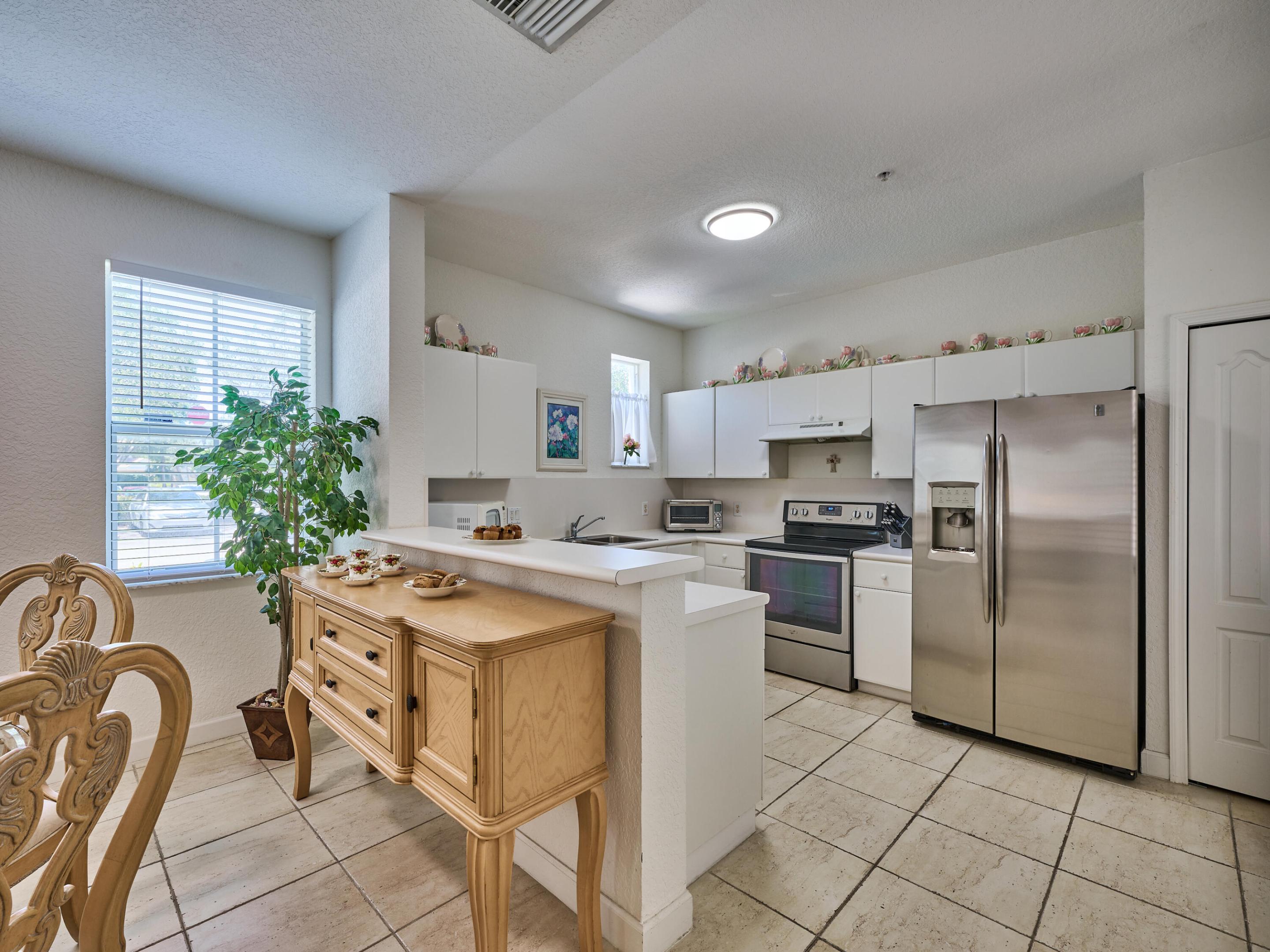 SHOMA COURTYARDS I AT ROYAL PALM CONDOMINIUMS - Residential