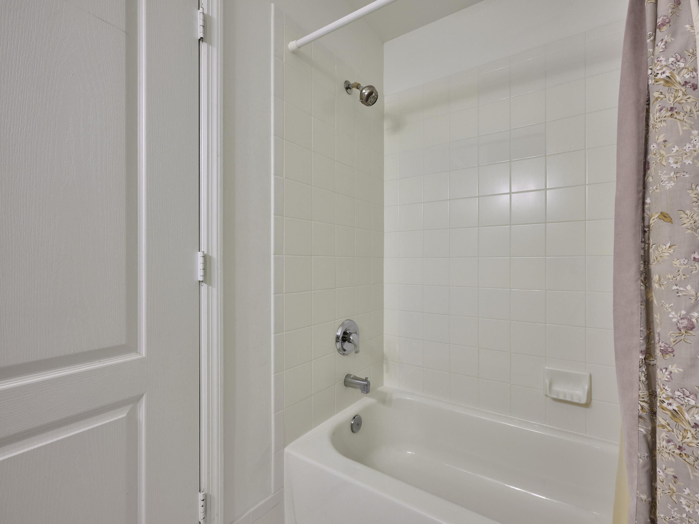 SHOMA COURTYARDS I AT ROYAL PALM CONDOMINIUMS - Residential