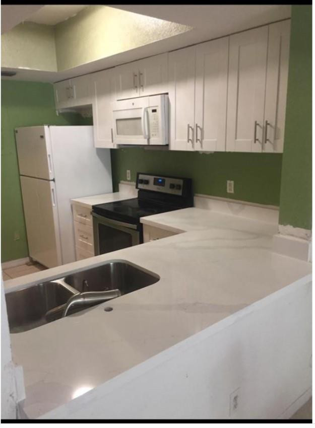 VILLAS DE TUSCANY CONDO - Residential Lease