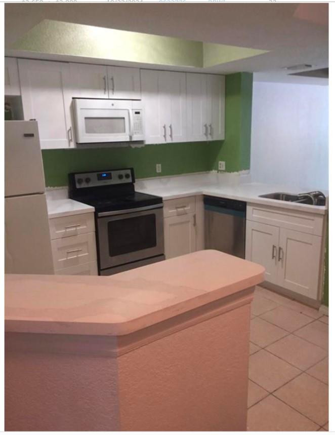 VILLAS DE TUSCANY CONDO - Residential Lease
