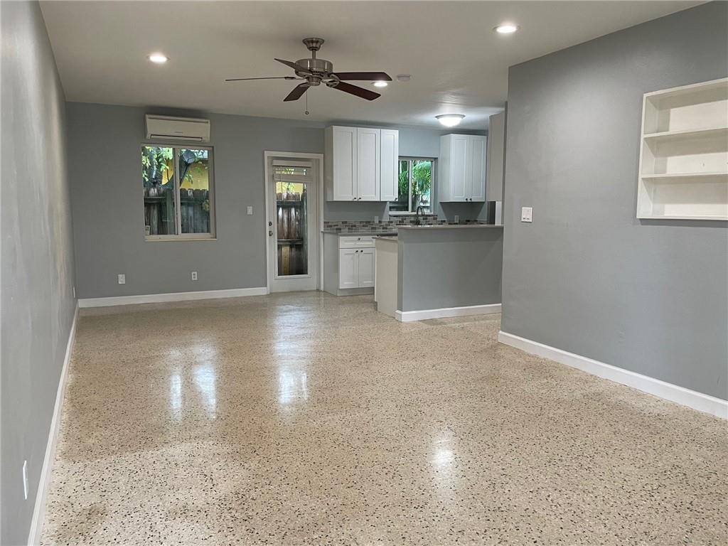 LAS OLAS PARK CORR PLAT - Residential Lease