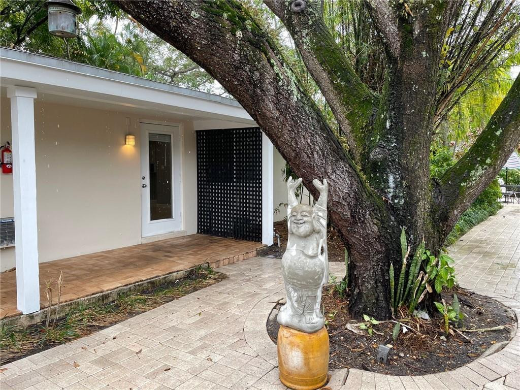 LAS OLAS PARK CORR PLAT - Residential Lease