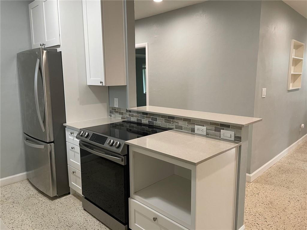 LAS OLAS PARK CORR PLAT - Residential Lease