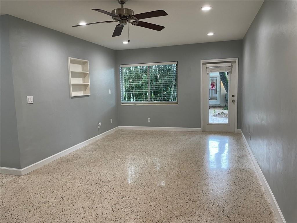 LAS OLAS PARK CORR PLAT - Residential Lease
