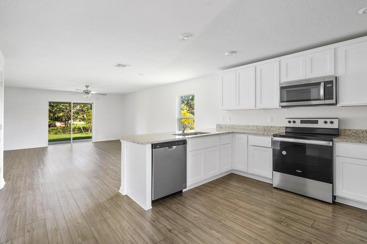 PORT ST LUCIE SECTION  31 - Residential Lease