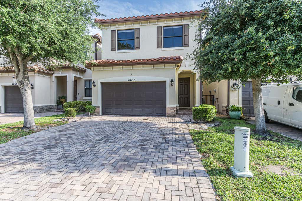 Photo of 4635 NW 59th Street, Tamarac, FL 33319 (MLS # B26028426)
