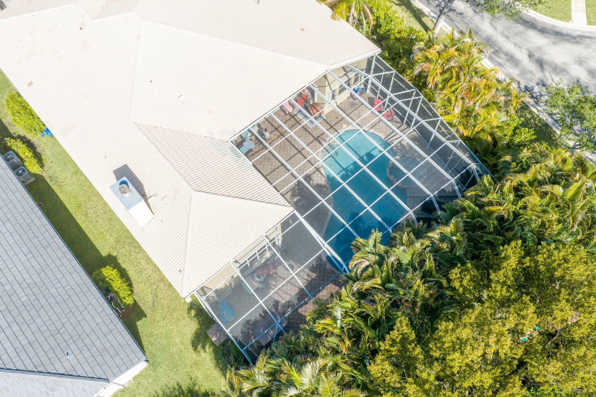 SATURNIA - Residential