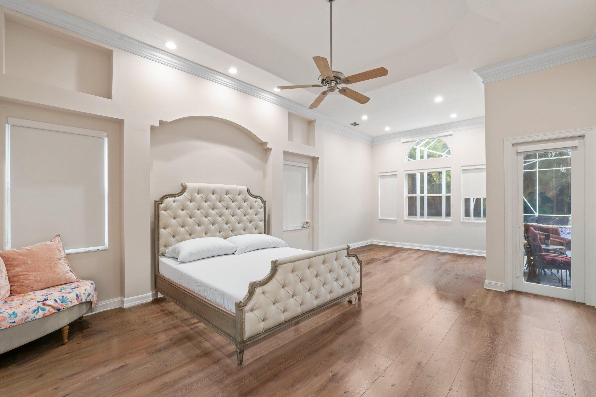 SATURNIA - Residential