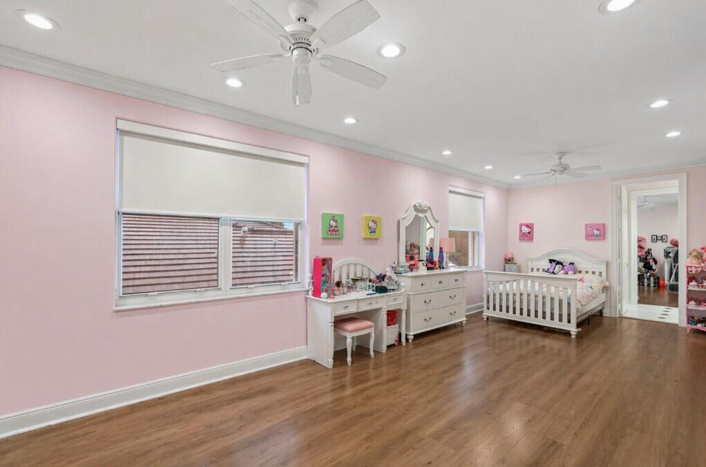 SATURNIA - Residential