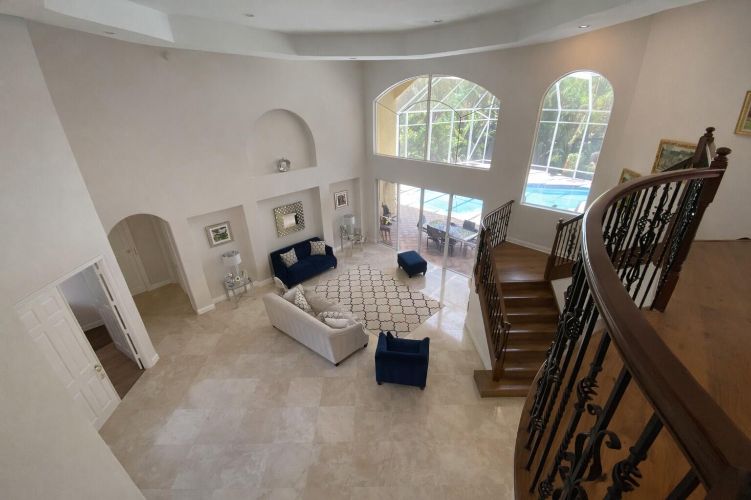 SATURNIA - Residential