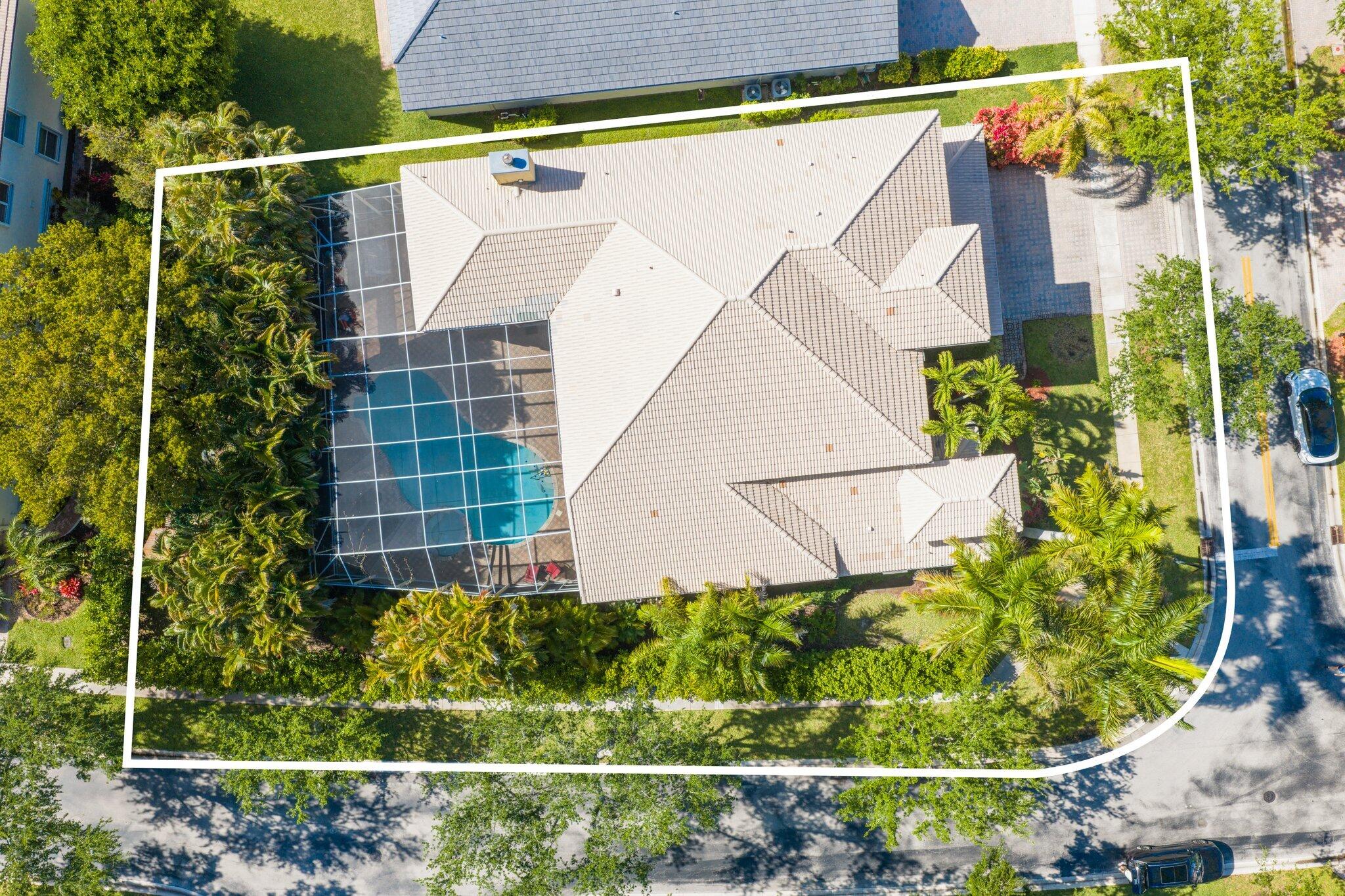 SATURNIA - Residential