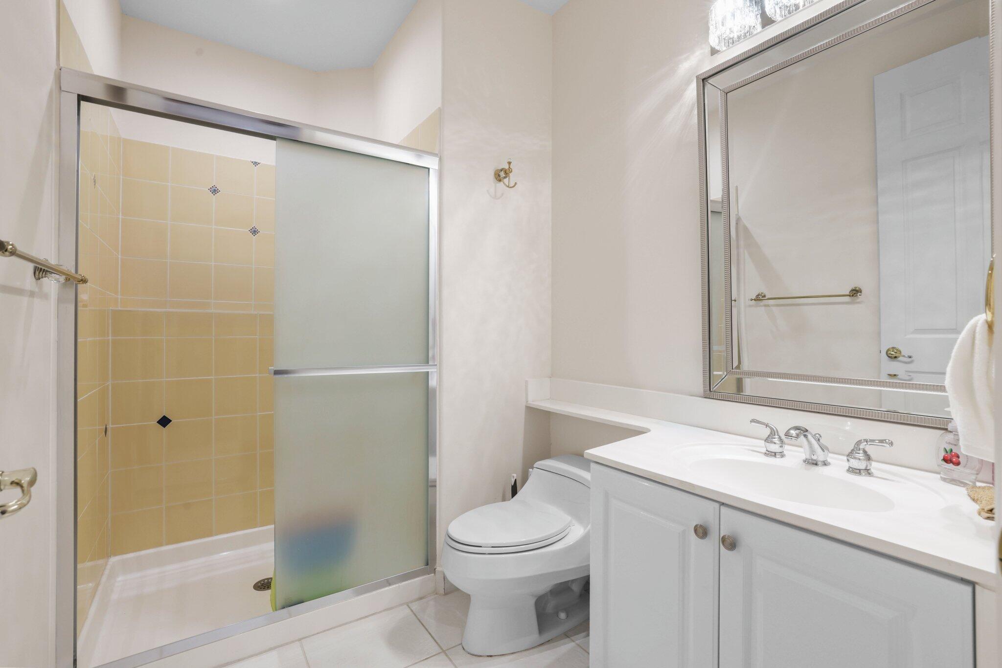 SATURNIA - Residential