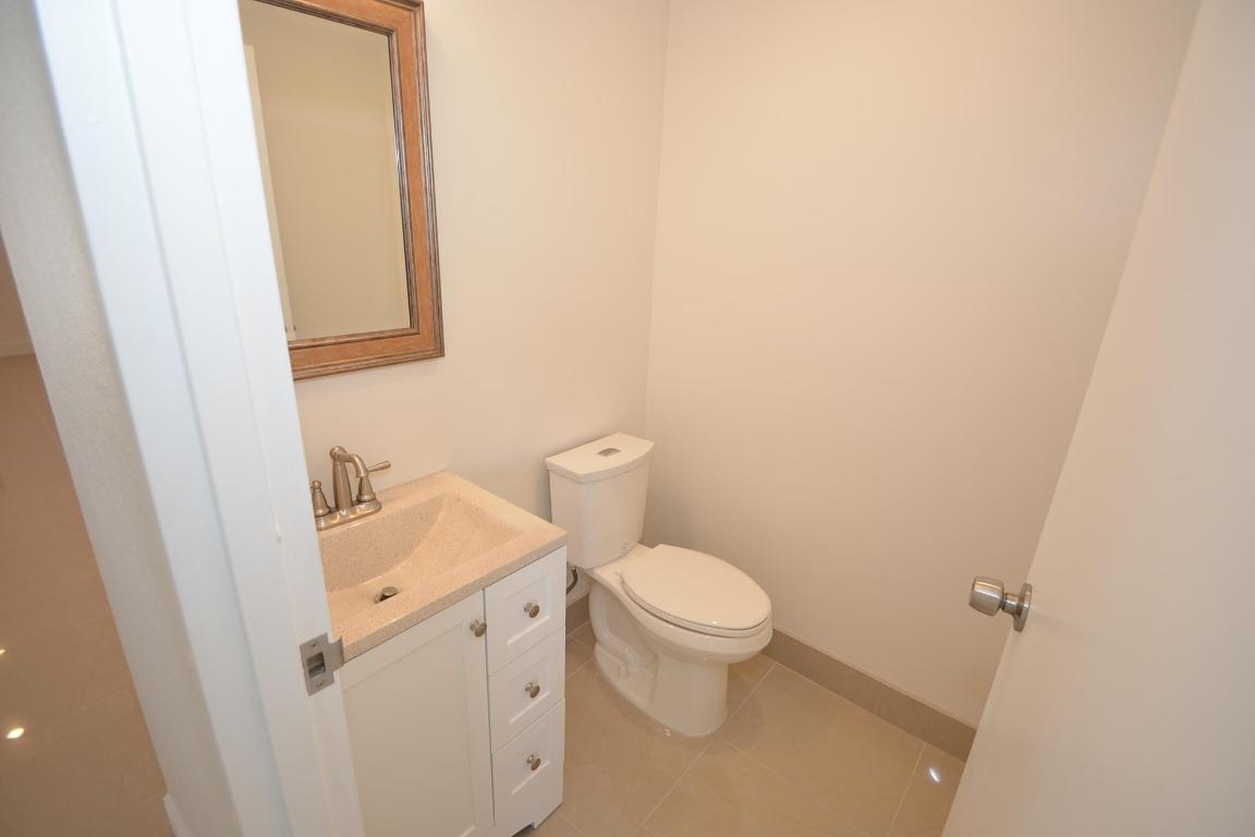 KINGS POINT MONACO B THRU P CONDOS - Residential