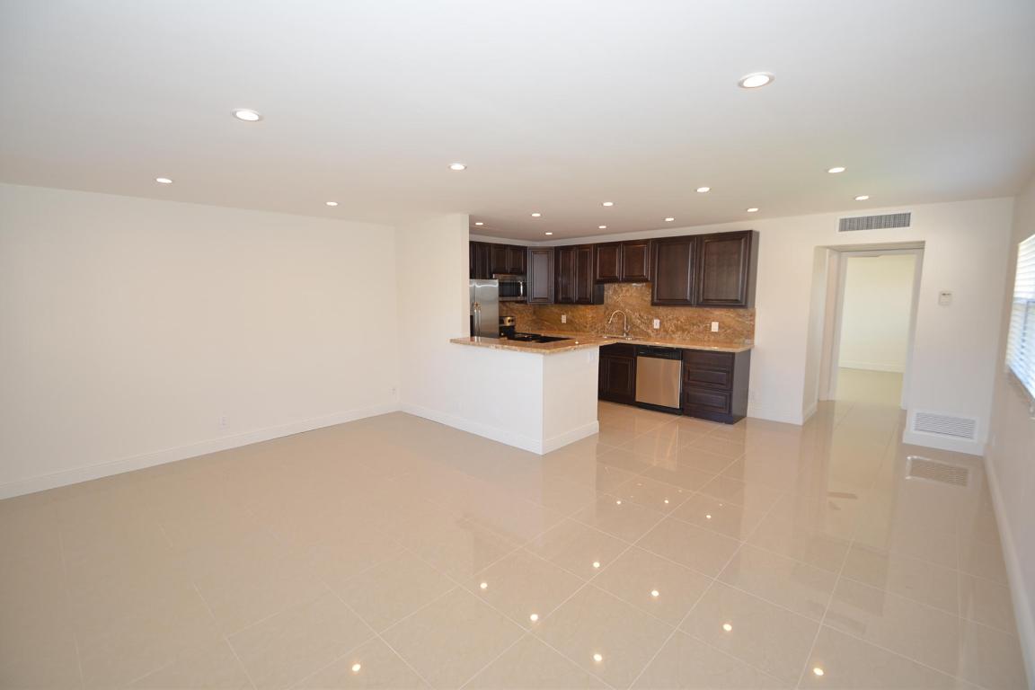 KINGS POINT MONACO B THRU P CONDOS - Residential