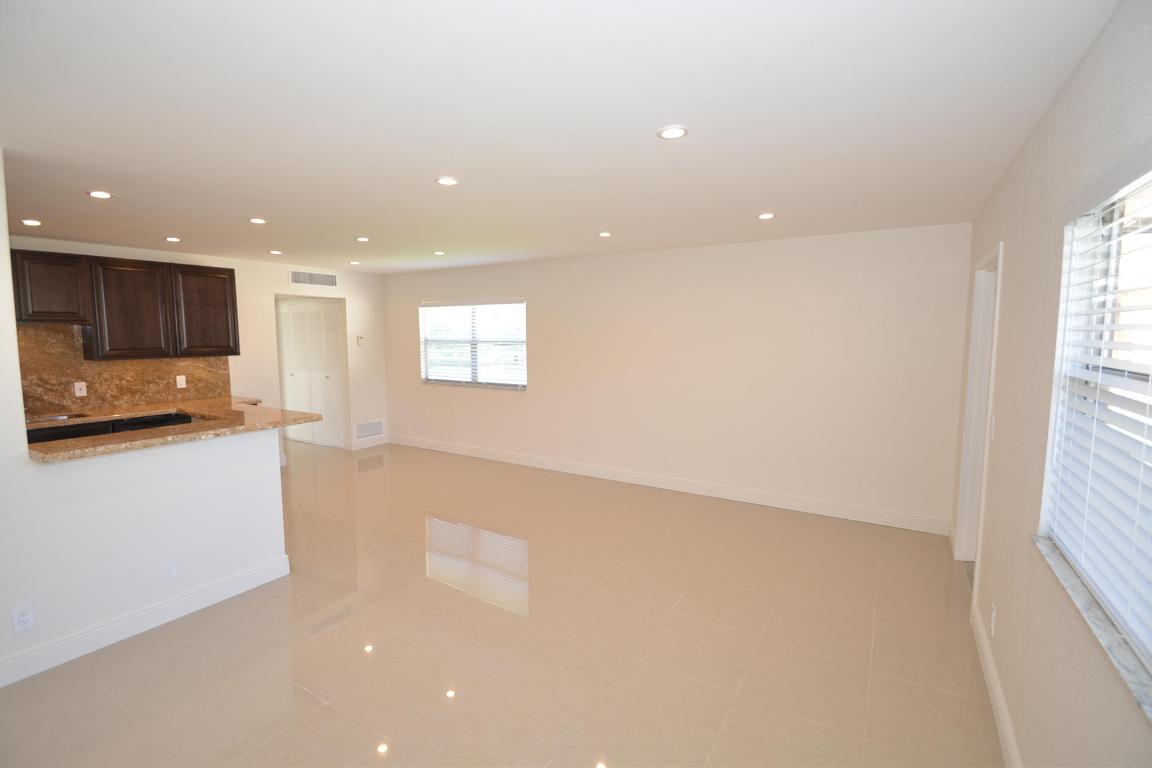 KINGS POINT MONACO B THRU P CONDOS - Residential