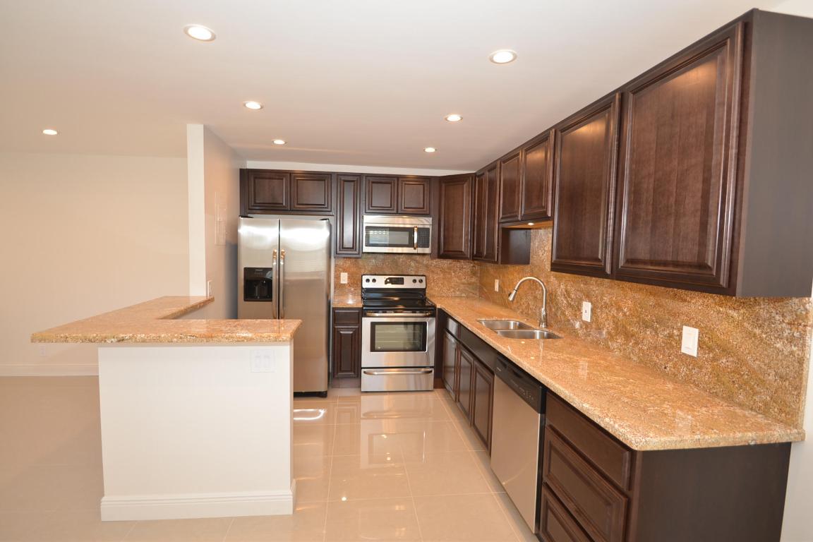 KINGS POINT MONACO B THRU P CONDOS - Residential