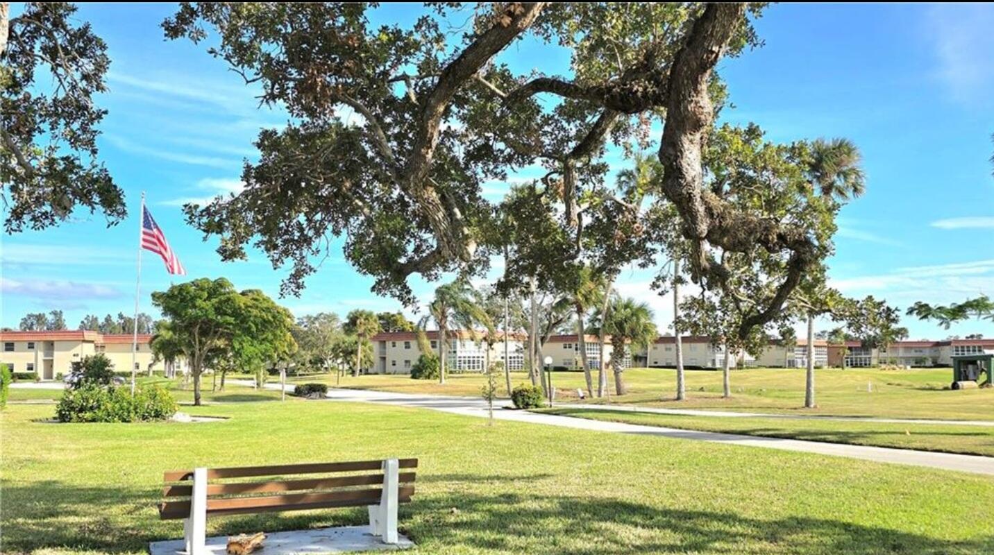 VISTA ROYALE PHASE IV BLDGS 83-111 - Residential