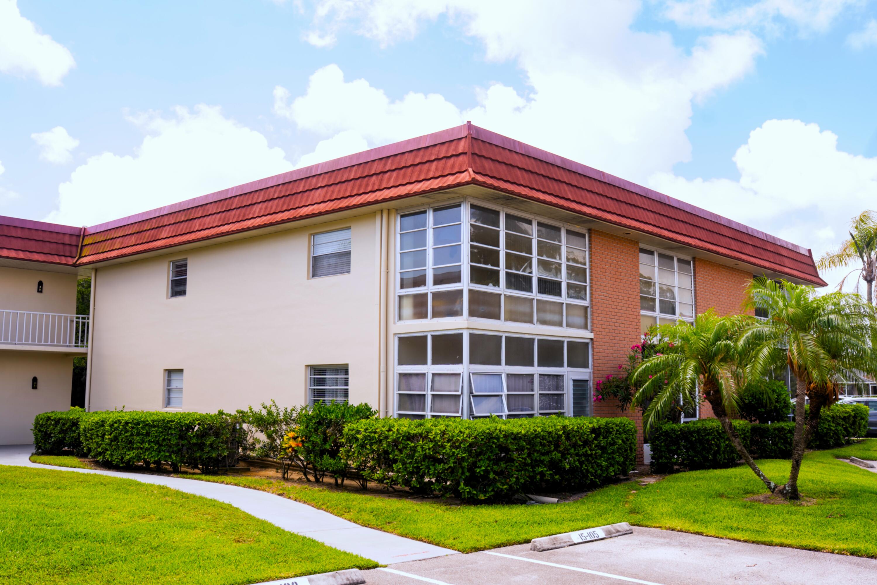 15 Vista Palm Lane 105