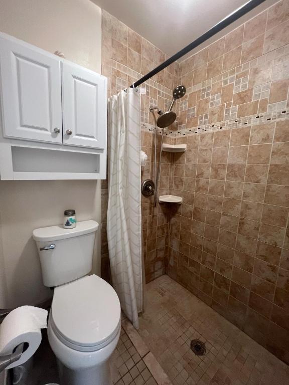 INDIAN CREEK PH III-B - Residential Lease