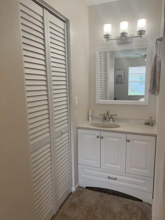 INDIAN CREEK PH III-B - Residential Lease