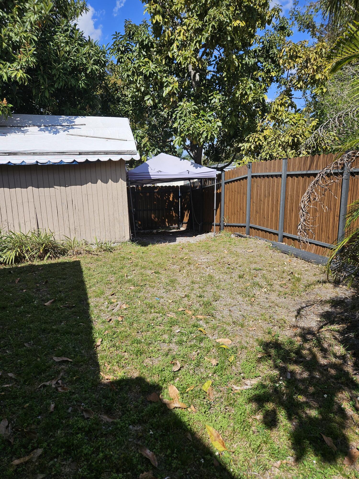 FAMILY HOMES - Residential