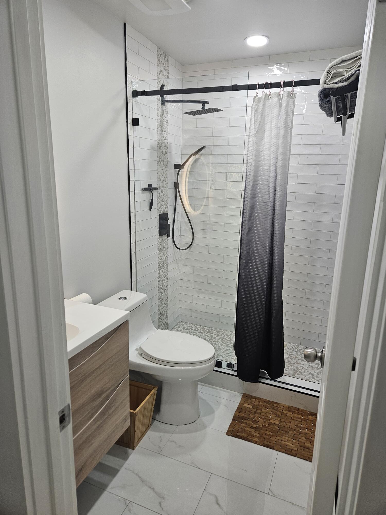 FAMILY HOMES - Residential