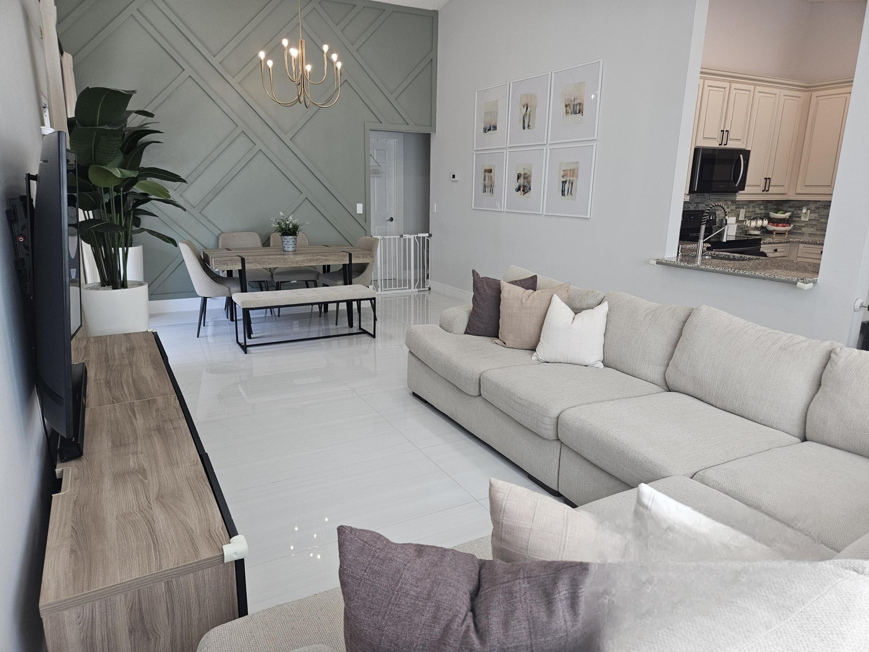 FAMILY HOMES - Residential