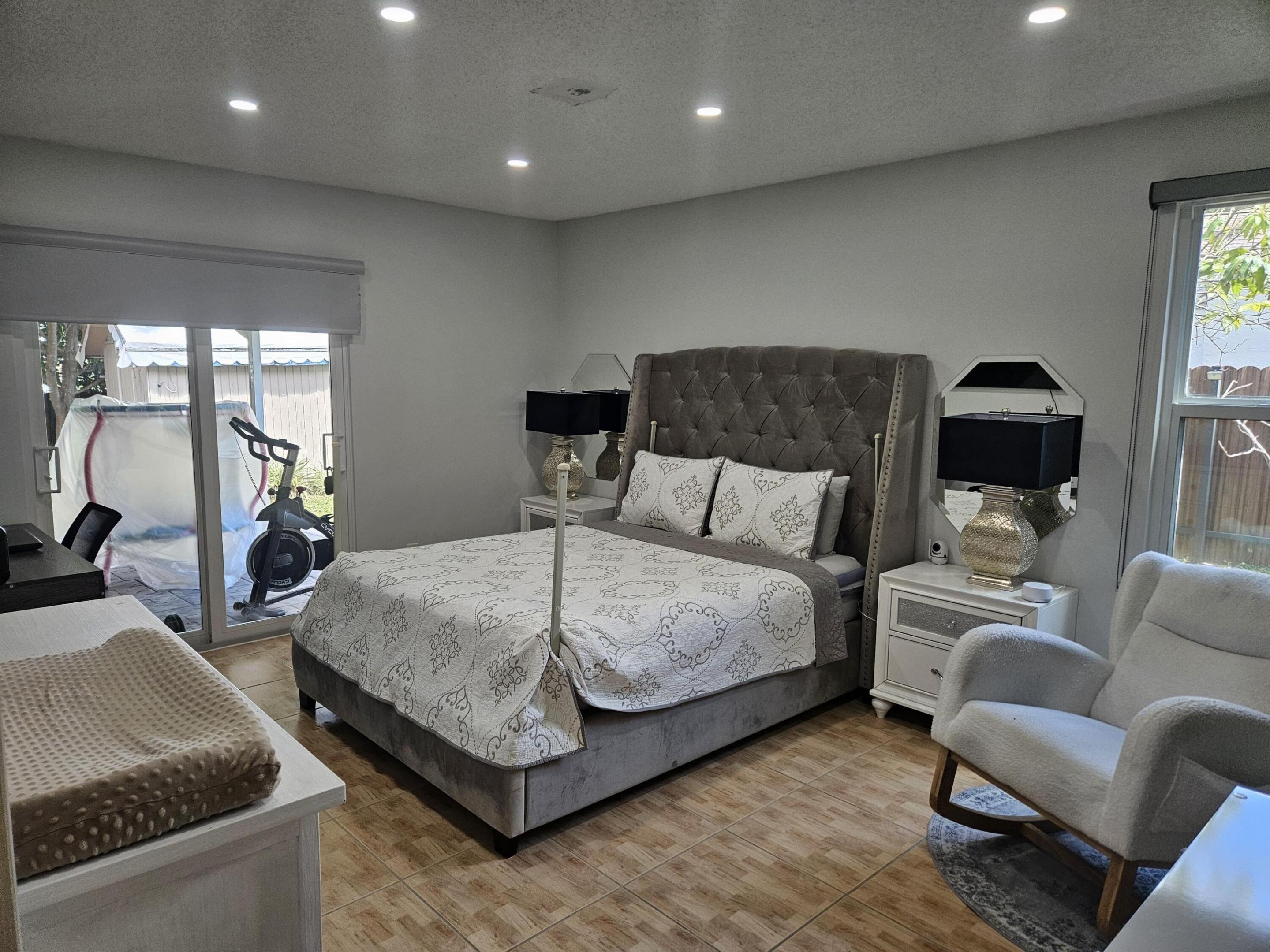 FAMILY HOMES - Residential