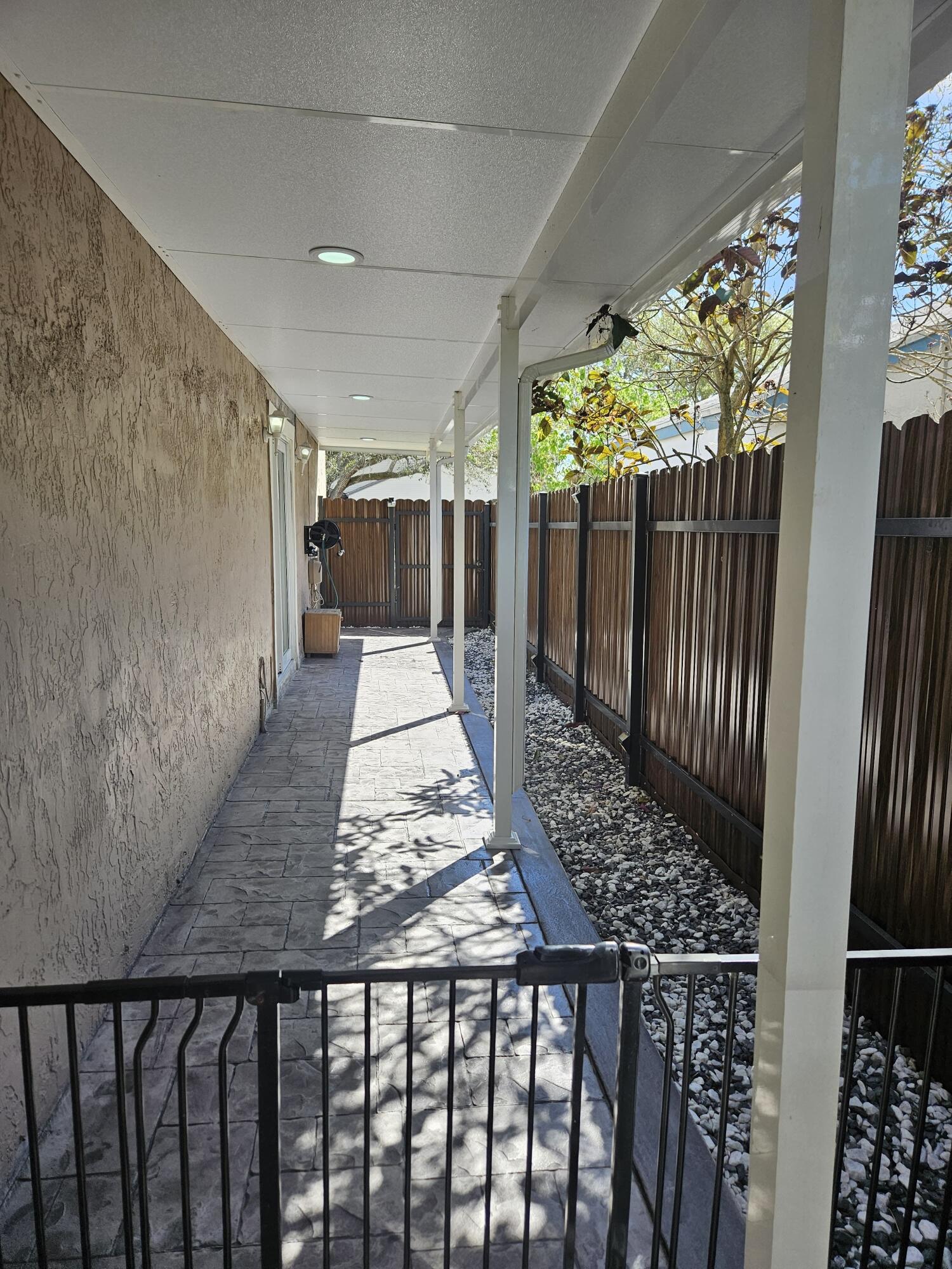 FAMILY HOMES - Residential