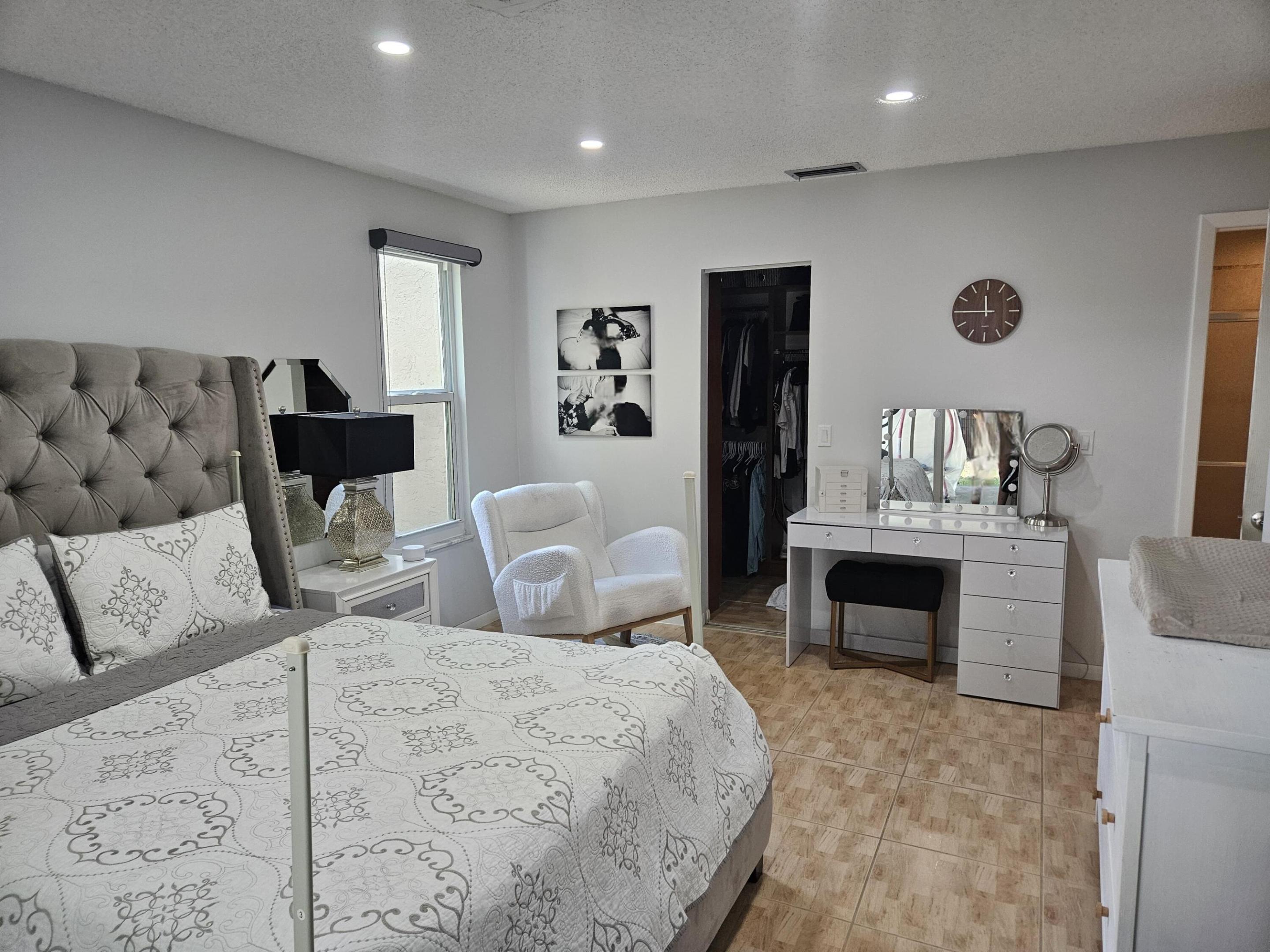 FAMILY HOMES - Residential