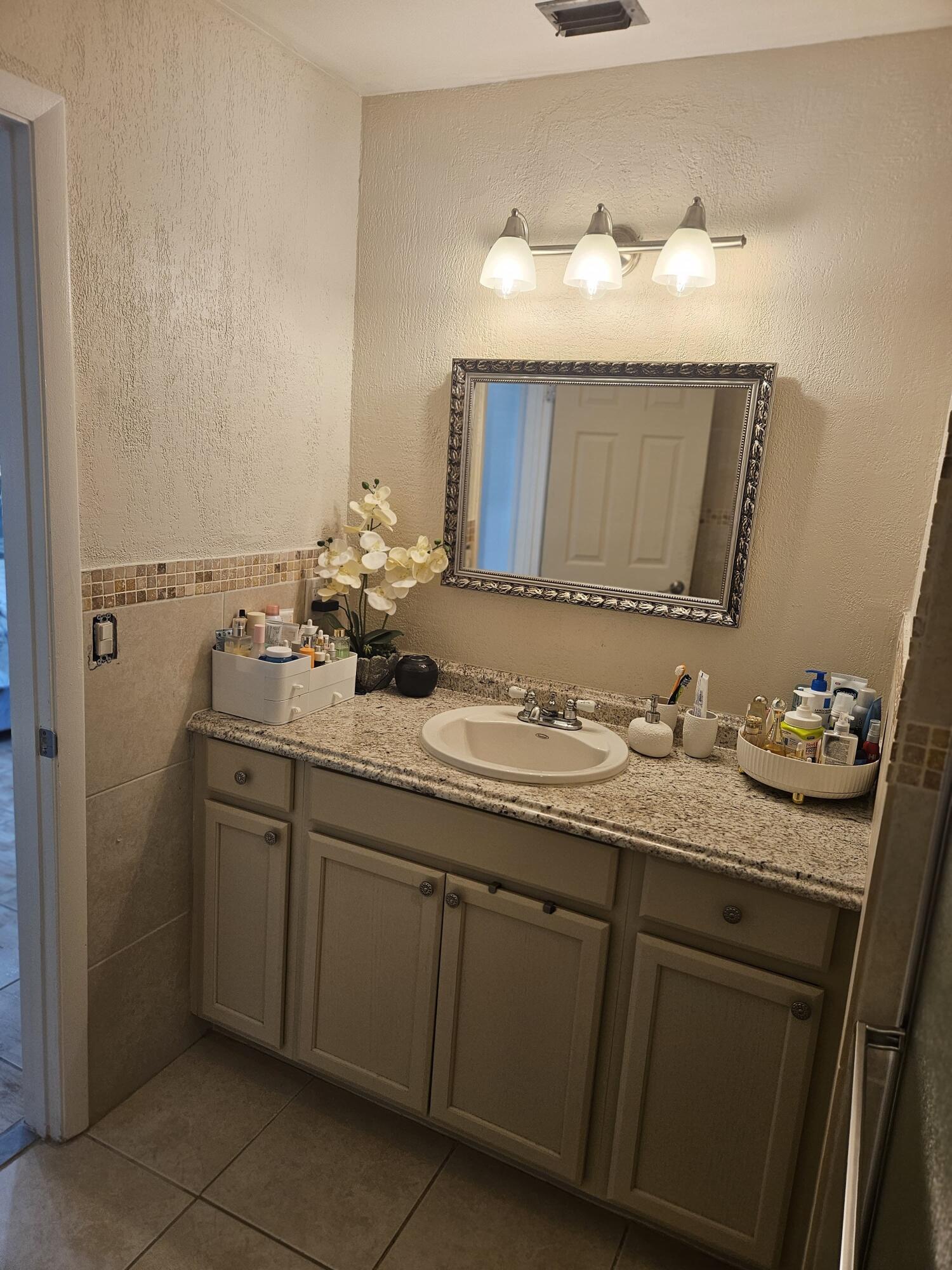 FAMILY HOMES - Residential