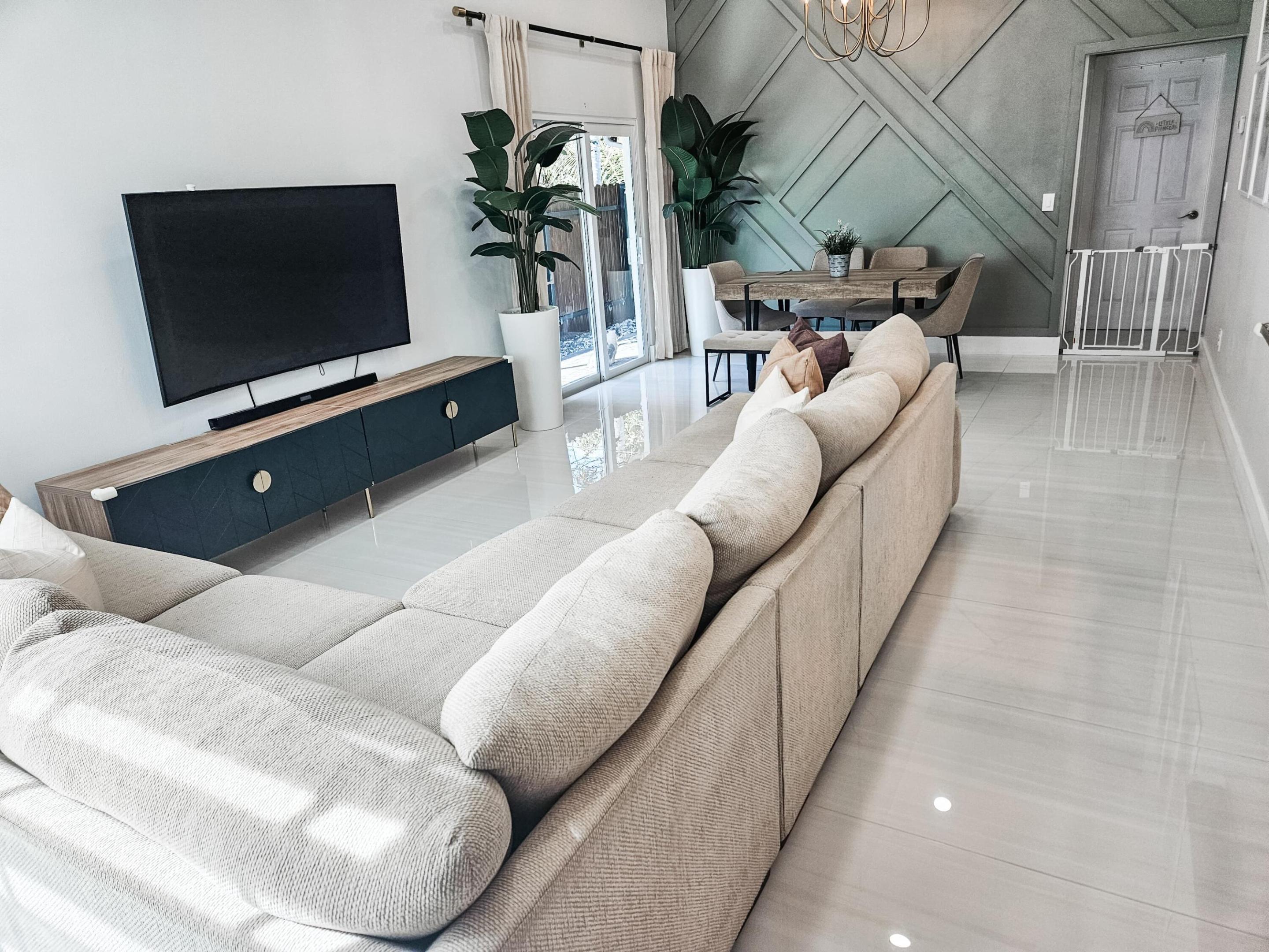 FAMILY HOMES - Residential