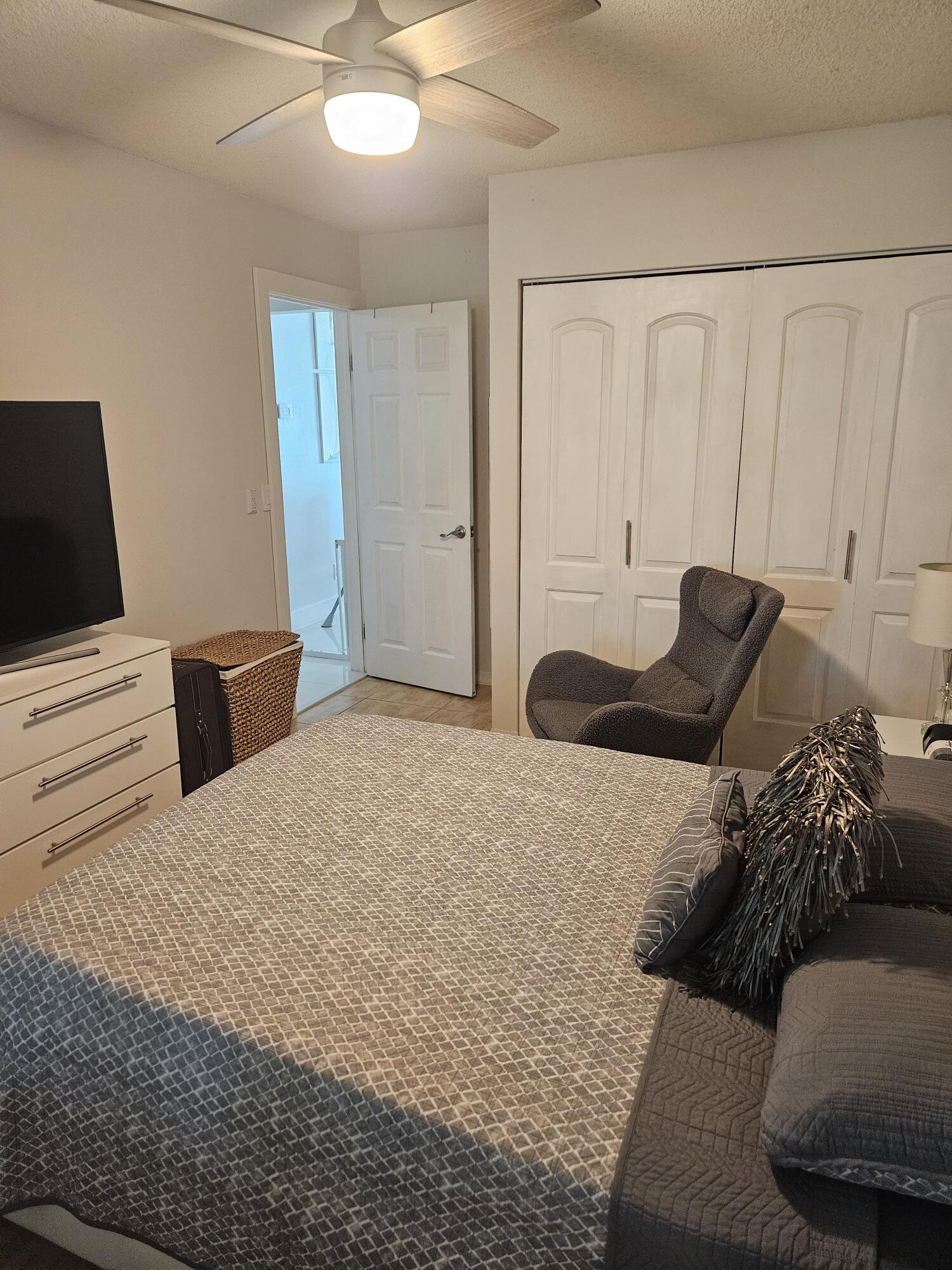 FAMILY HOMES - Residential