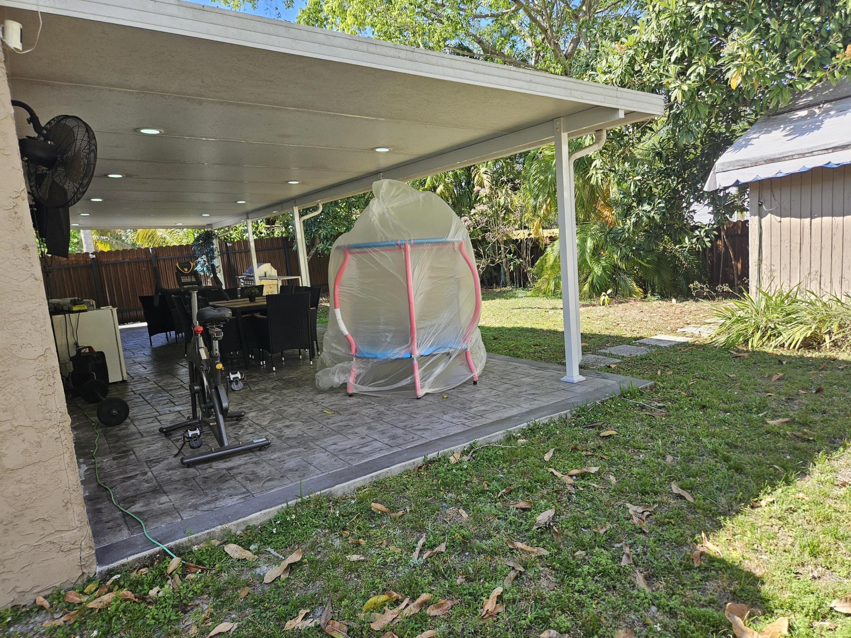 FAMILY HOMES - Residential