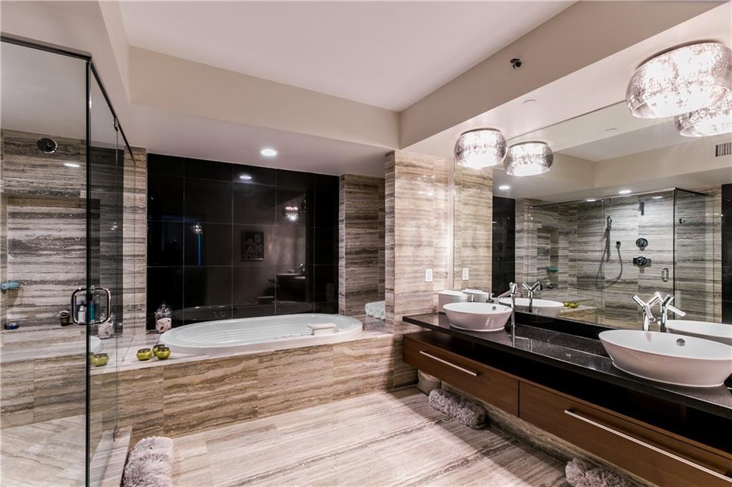 Las Olas Beach Club - Residential